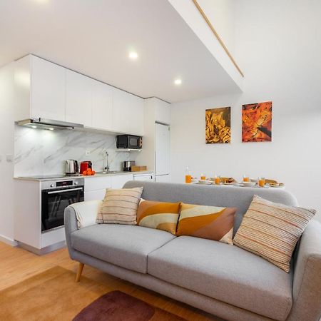 Whome Riverside View Premium Apartment W/ Ac & Terrace Porto Exteriér fotografie