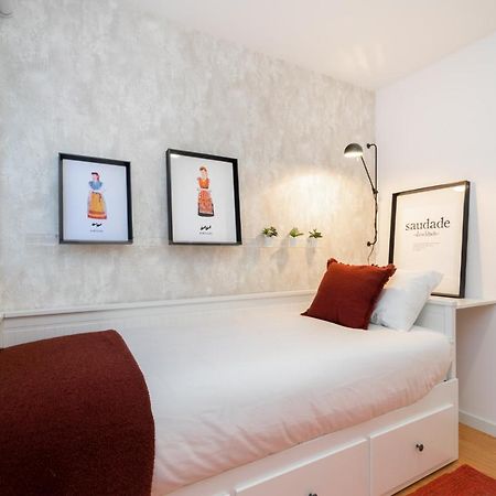 Whome Riverside View Premium Apartment W/ Ac & Terrace Porto Exteriér fotografie