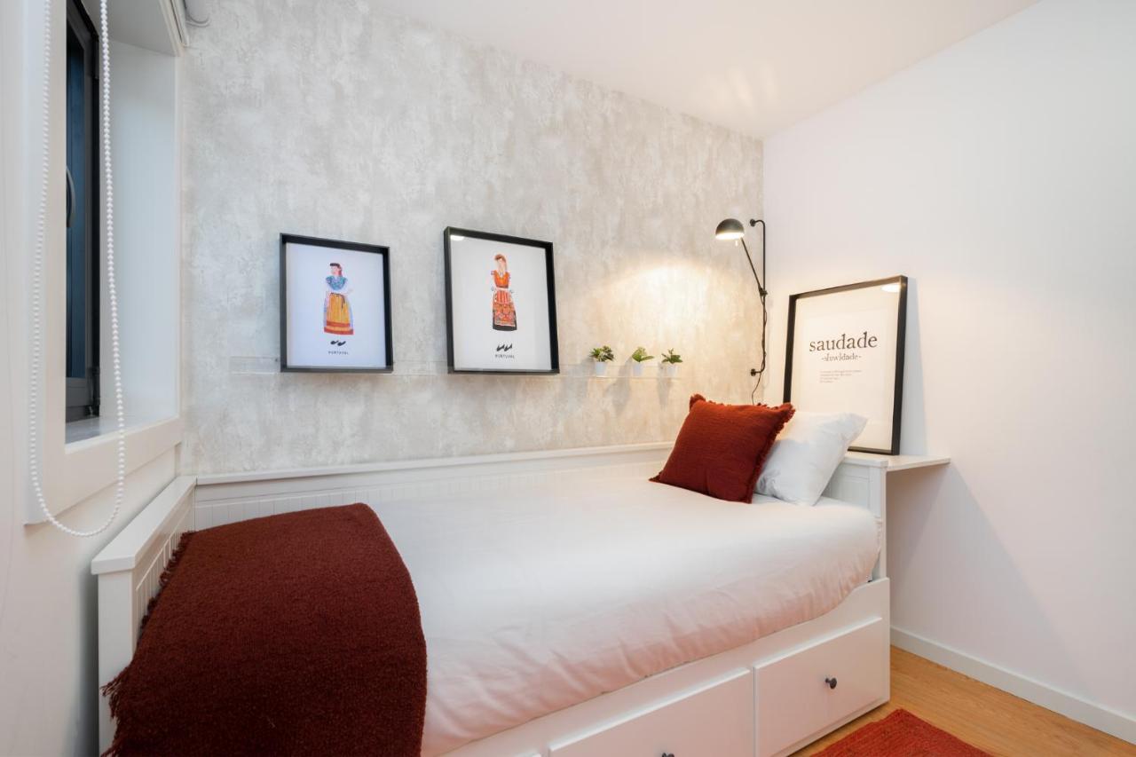 Whome Riverside View Premium Apartment W/ Ac & Terrace Porto Exteriér fotografie