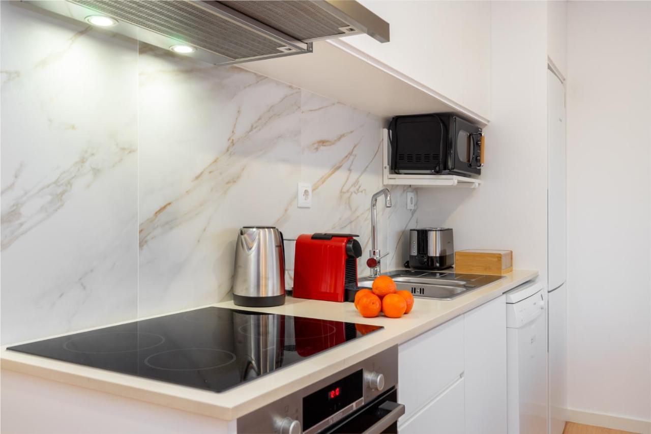 Whome Riverside View Premium Apartment W/ Ac & Terrace Porto Exteriér fotografie
